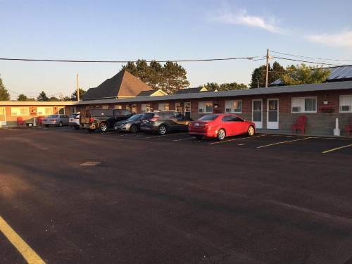 Trunk Road Motel image 44