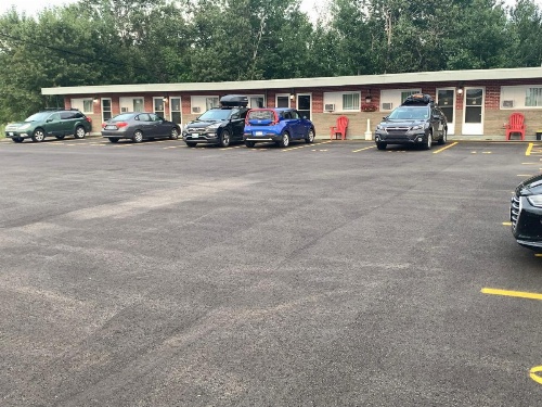 Trunk Road Motel image 6